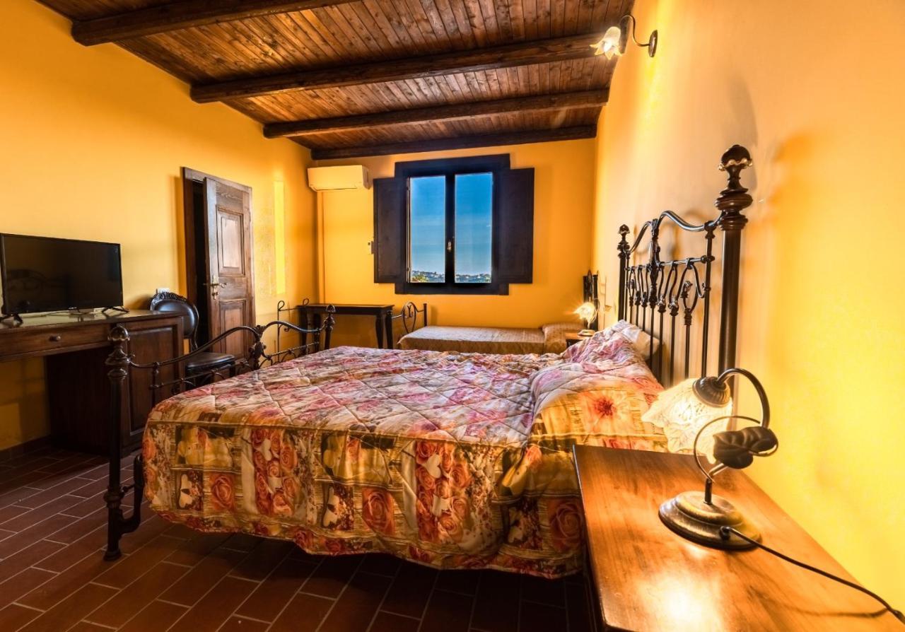 Castello Di Petecciano B&B Мошано-Сант'Анджело Екстер'єр фото