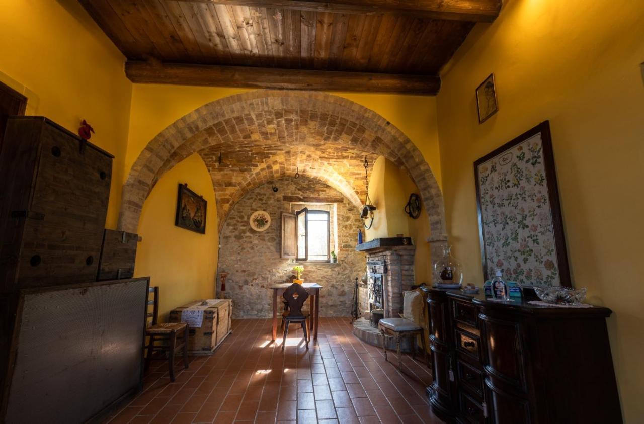 Castello Di Petecciano B&B Мошано-Сант'Анджело Екстер'єр фото