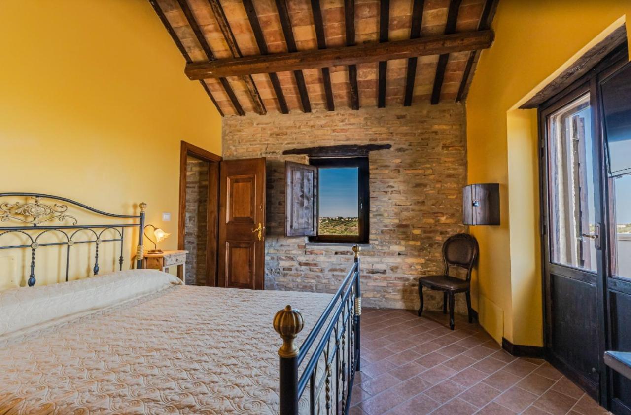 Castello Di Petecciano B&B Мошано-Сант'Анджело Екстер'єр фото