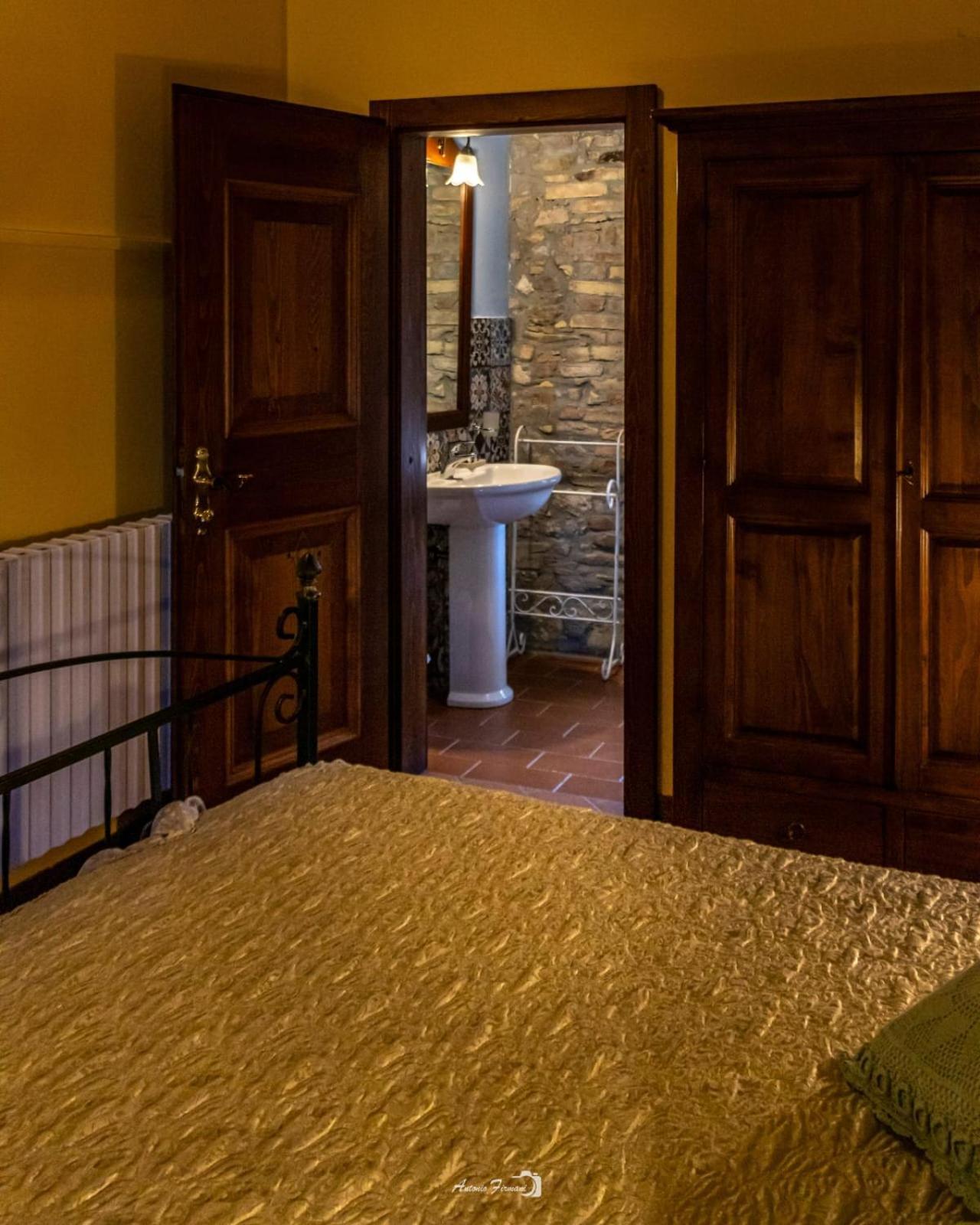 Castello Di Petecciano B&B Мошано-Сант'Анджело Екстер'єр фото