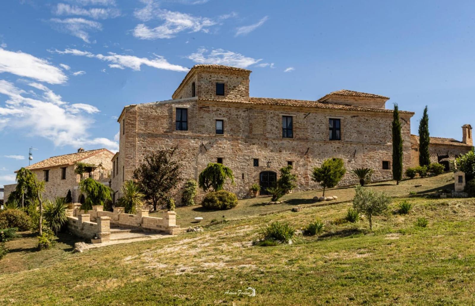 Castello Di Petecciano B&B Мошано-Сант'Анджело Екстер'єр фото